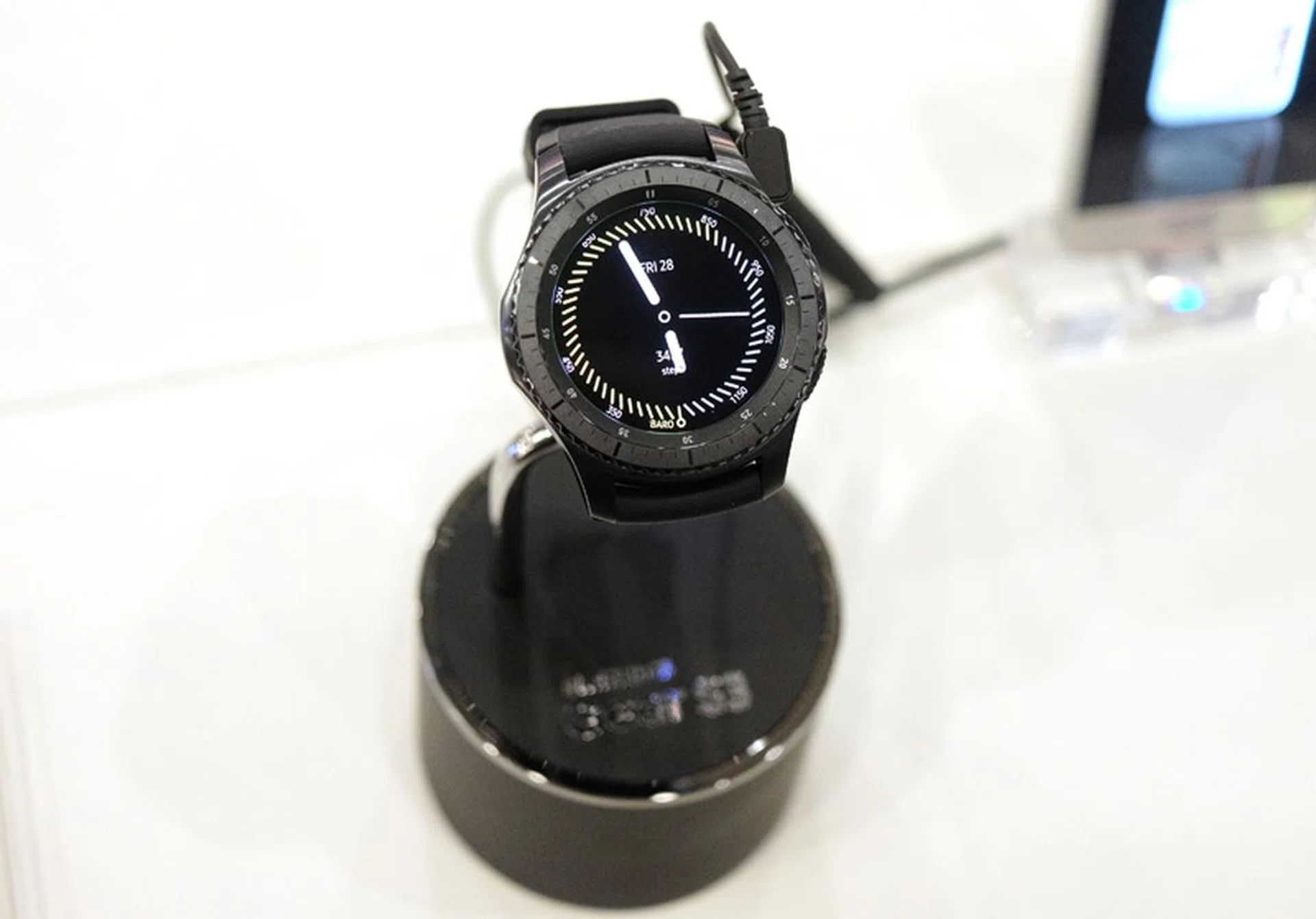 Samsung's new Gear S3 has a larger, always-on AMOLED display and now includes a built-in altimeter and barometer for measuring altitude and atmospheric pressure. The watch comes in two variants, the elegant Classic and the more rugged-looking Frontier. Pick one up at Sitex for $548.
