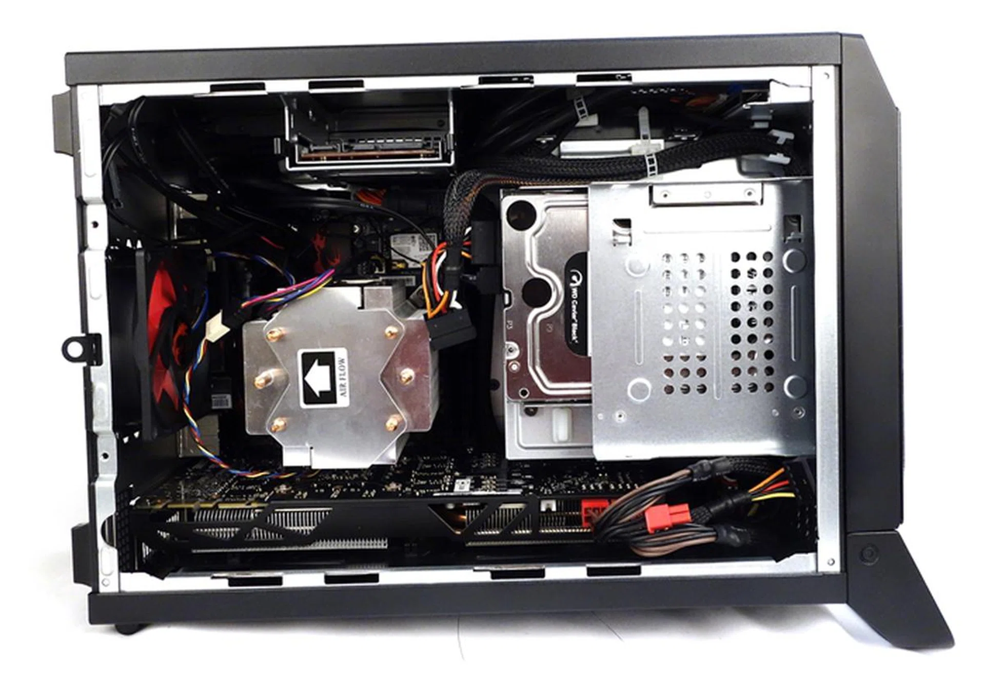 The fully installed MSI Nightblade SFF system. For system builders who require more room to maneuver, the bottom panel can be removed.