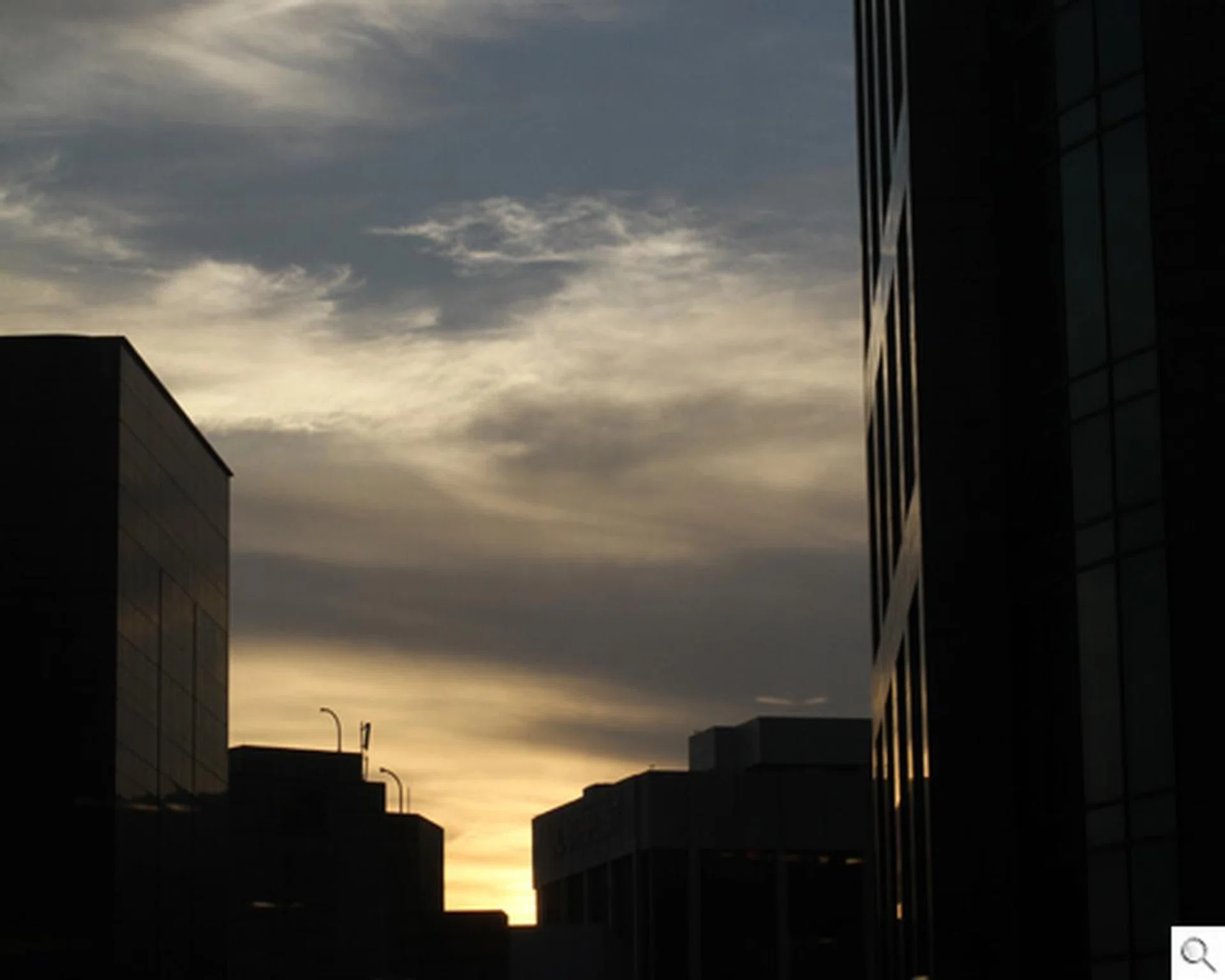 Low light performance was very good, with presentable shots possible all the way up to ISO 2500, and in some cases, ISO 3200. Click on the image for the full resolution.