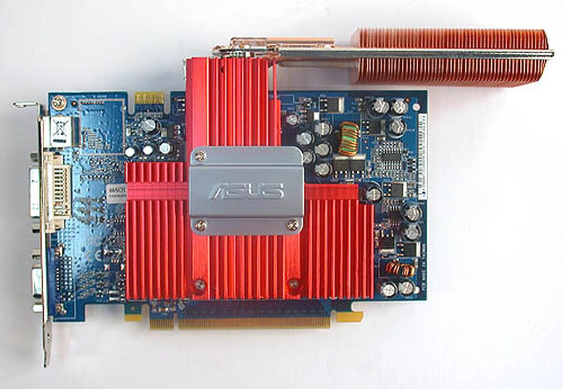 Card manufacturers sought ways to make their products stand out, and implementing radical cooling solutions like this, was one of them.