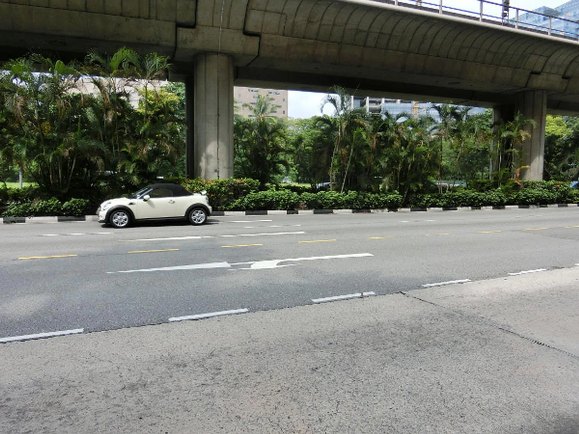 Other options of shooting fast-moving subjects include panning the camera or pre-focusing on a spot in the frame where the subject will pass. However, these options require a good eye for anticipating where and when the subject will pass the focus point. You might also end up freezing the frame, with no hint of motion, as shown in the image above. 