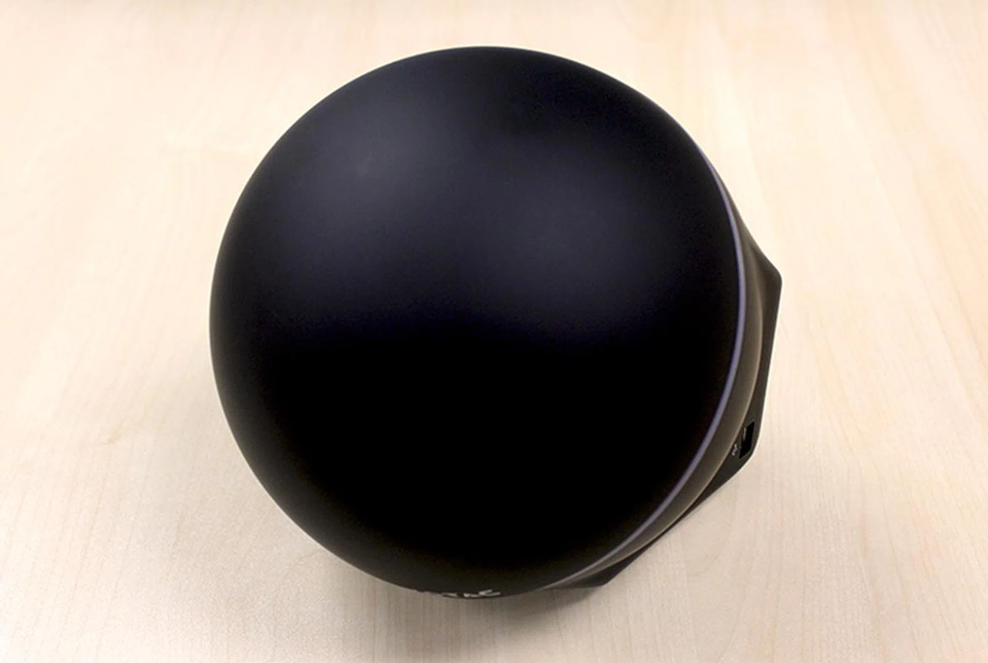 The Zotac ZBOX Sphere OI520 is an interesting looking Mini-PC and can be affordable if you manage to find savings on the required components.