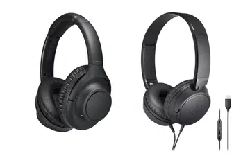 The ATH-S300BT (left) and the ATH-S120C (right). Photo: Audio-Technica