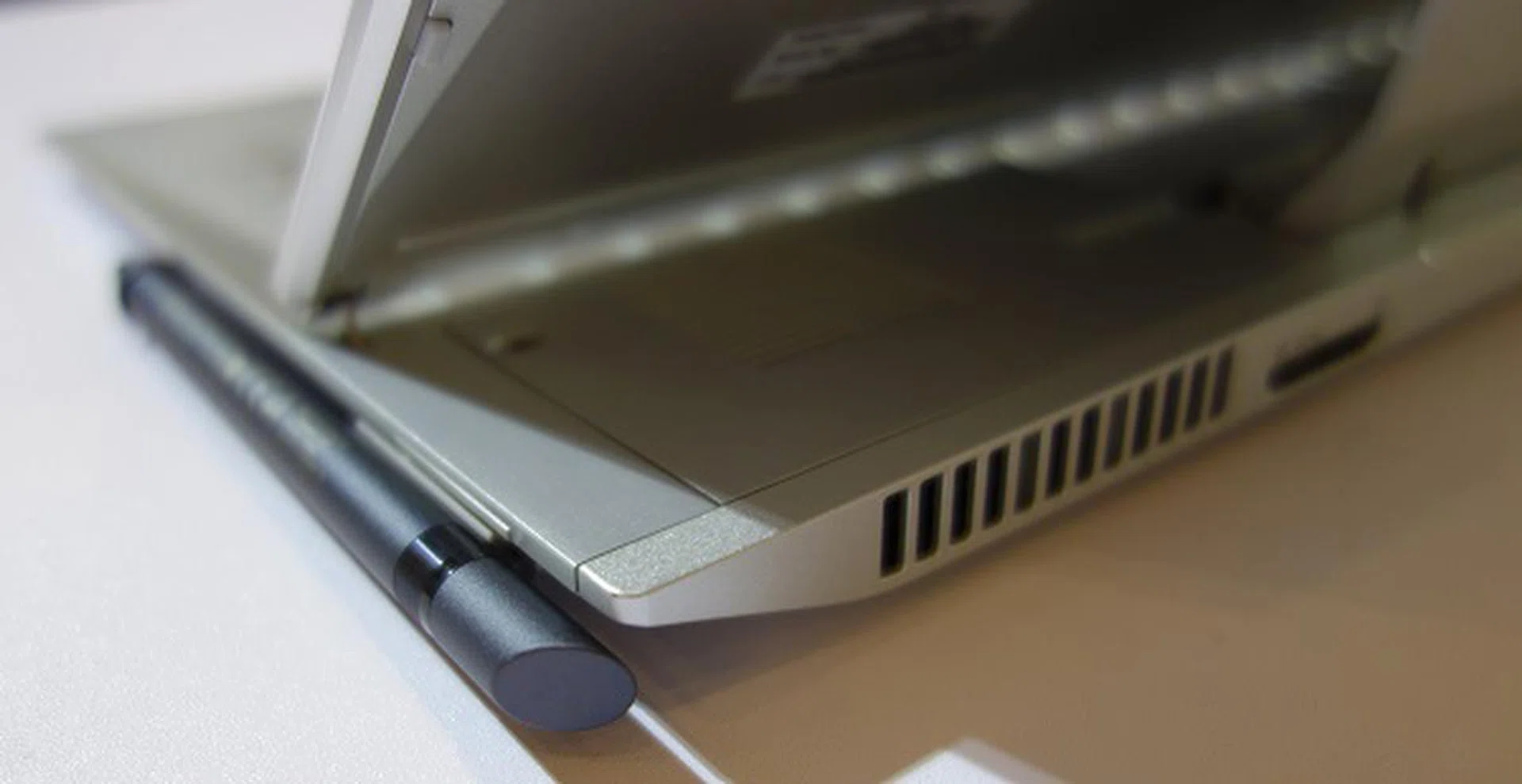 The bundled Sony digitiser stylus, which can be attached to the laptop with a special clip.