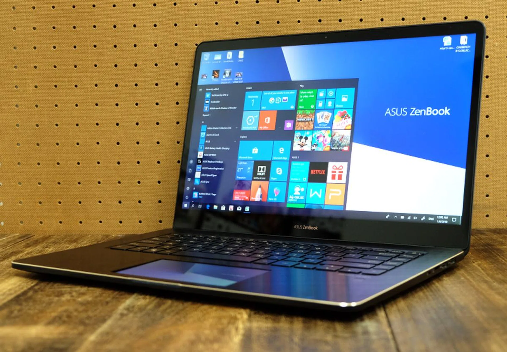 The ZenBook Pro 15 UX580 is a powerful yet fairly compact and portable 15-inch notebook.