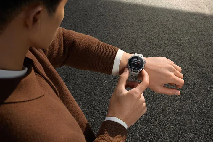 The OPPO Watch X3 can also provide a 60s health overview, and may add glucose monitoring to its suite of health features.