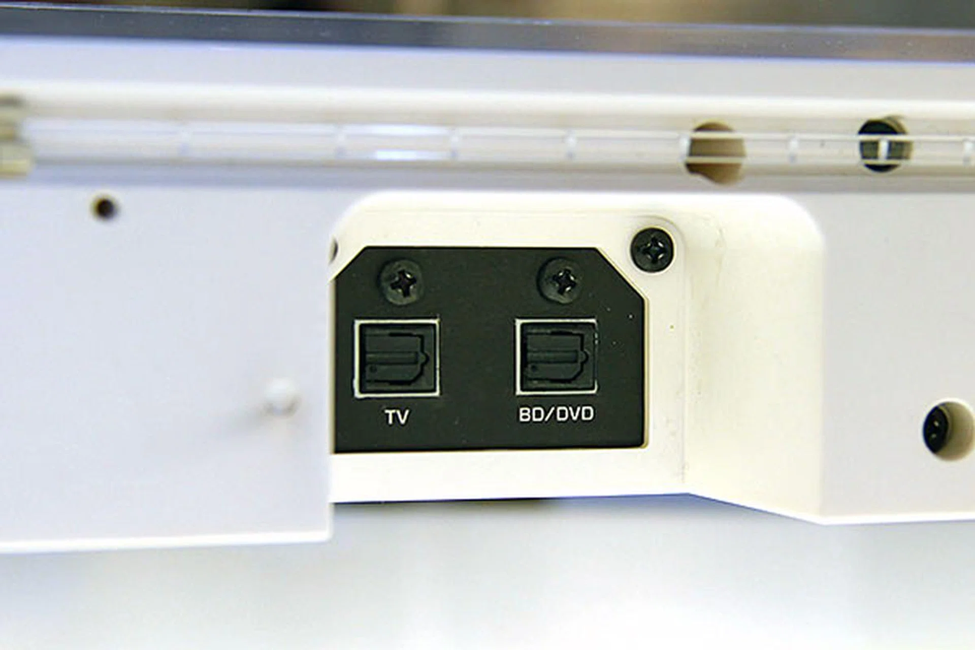The YAS-201 only has two digital optical inputs.