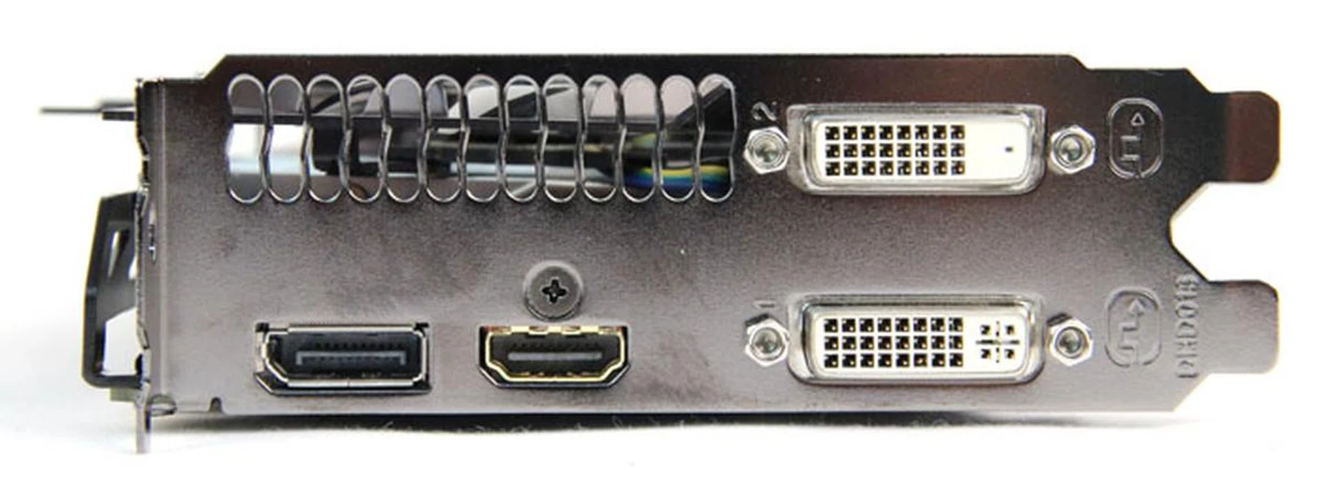 Ports-wise, the Gigabyte GTX 770 is also the same as the reference card, sporting one DVI-D port, one DVI-I port, one HDMI port and one DisplayPort port.