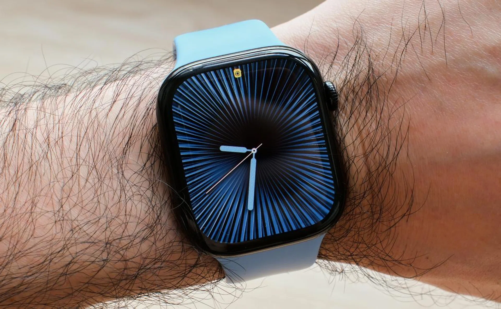 This is a good year to upgrade your Apple Watch. Photo: HWZ
