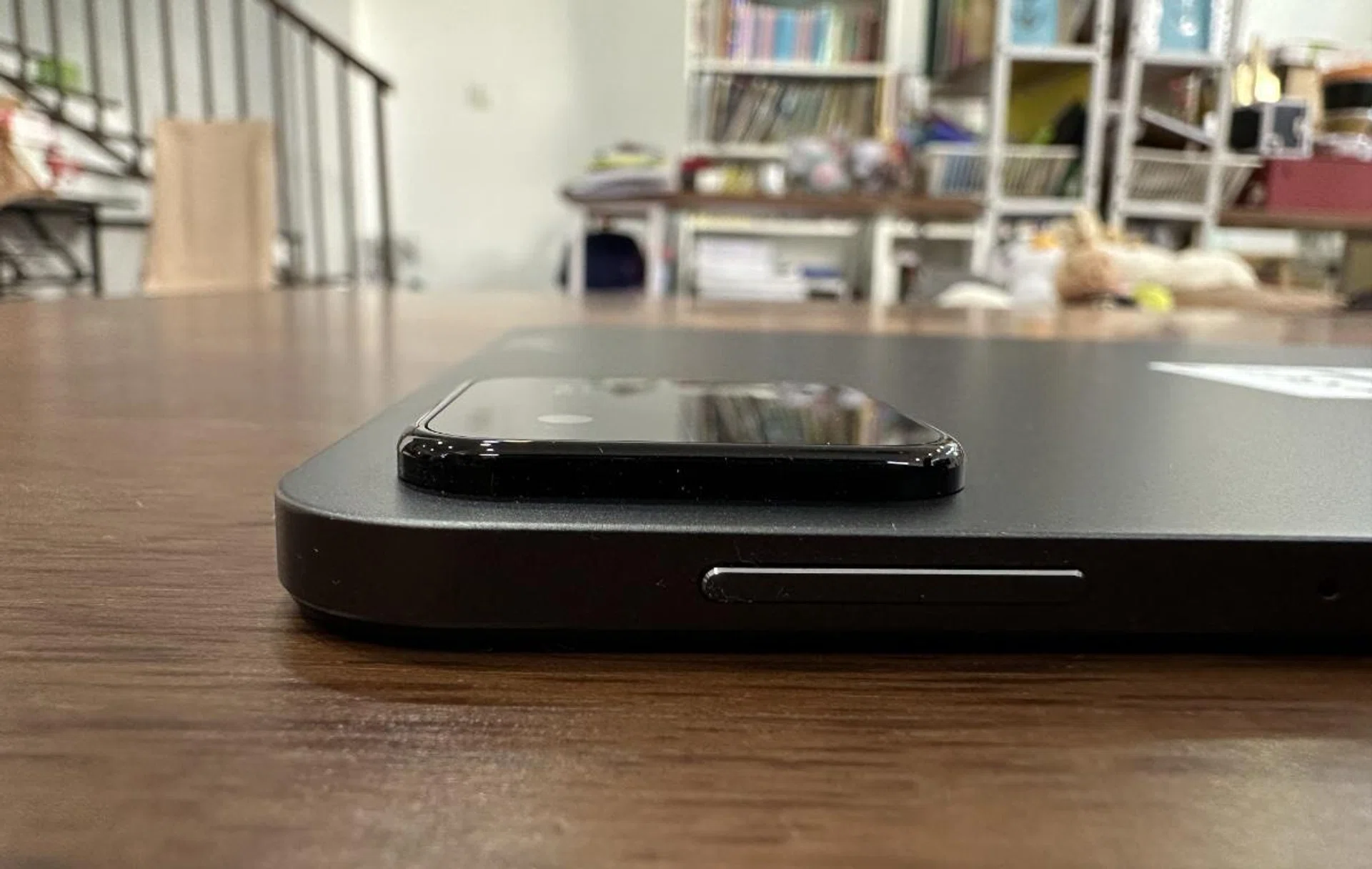 What the Pad 6's sizeable camera bump looks like.