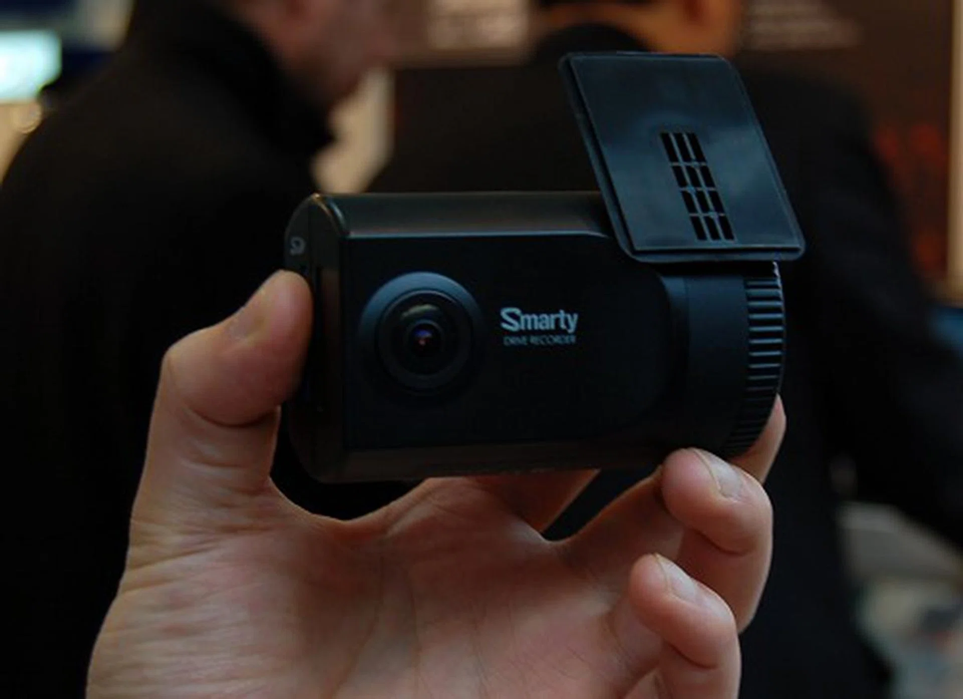  Now here's a device that can come in handy in your car in the ever-increasing traffic of our road system. Of course we would never hope to ever rely on it, but if you want to be equipped in case of any incidents, this nifty device, called Smarty, can be an invaluable tool. It is developed by a Korean brand called D-Teg.  