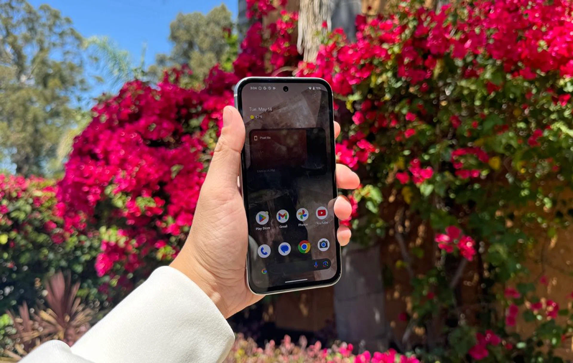 Even without triggering its peak brightness, Pixel 8a holds up very well under direct midday sunlight.