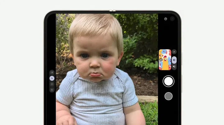 Made You Look is built into the default Camera app. Image: Google.