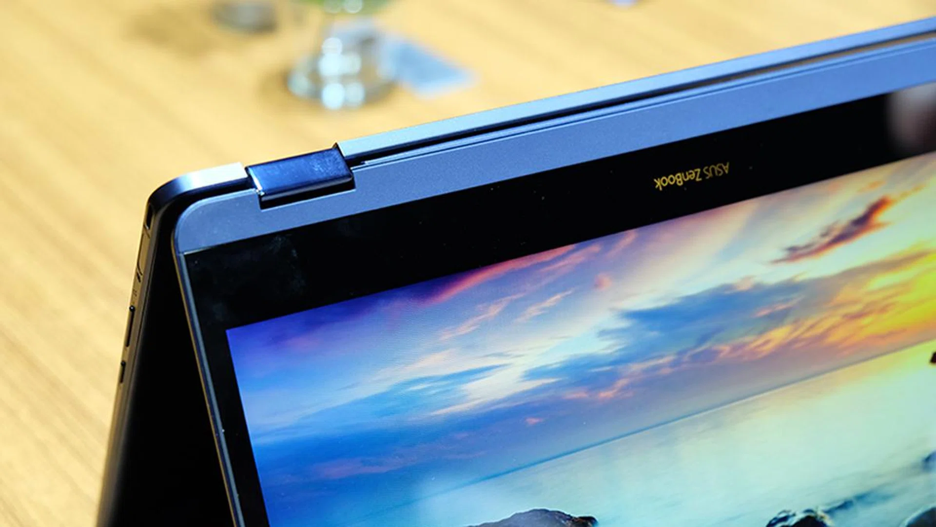 ASUS ZenBook Flip S