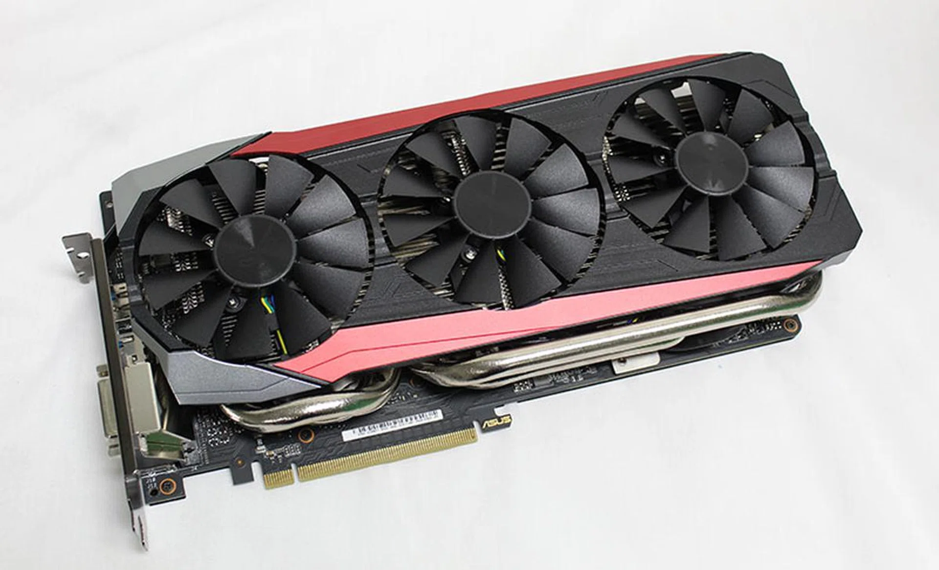ASUS Strix GeForce GTX 980 Ti.