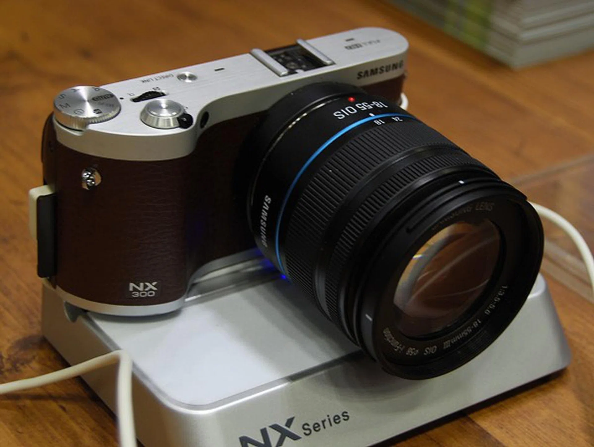 Samsung's NX300 is a major focus for their camera division and there's no denying the attention to detail that its receiving from its appearance and styling. As pictured, the brown body is the best looking in our opinion and its going for a decent markdown.