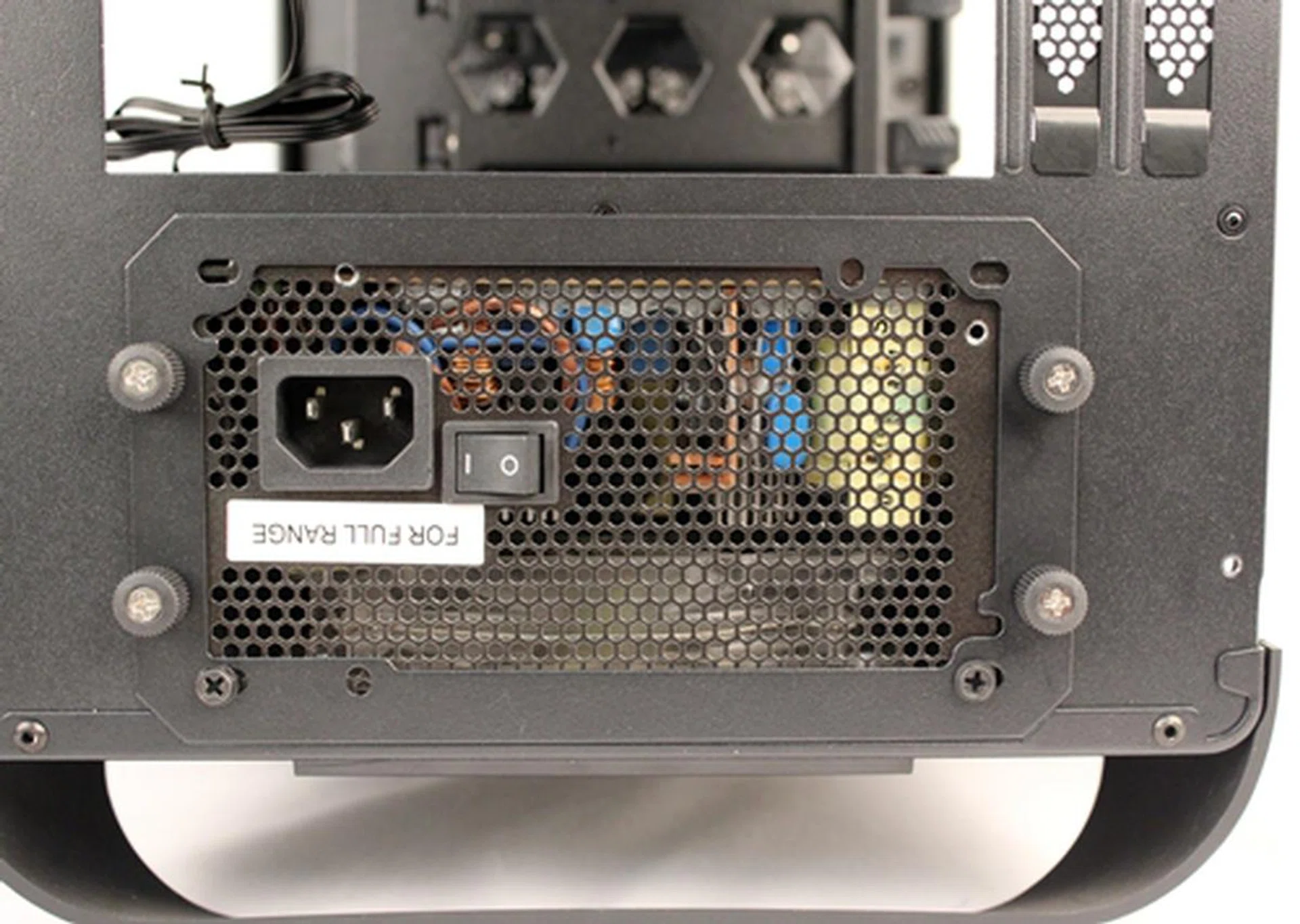 Our PSU was secured with two screws onto the PSU backplate that was held in place to the chassis with four thumbscrews.