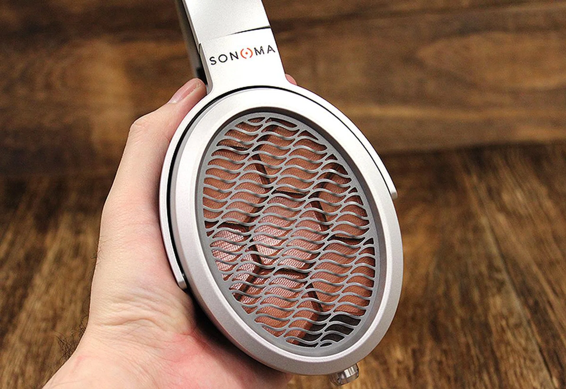 More important than bit rate and sample rate is the quality of the recording. Poorly recorded music sounds flat and wonky on the Sonoma Model One, even if you have ripped them in a lossless format.