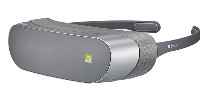 The LG 360 VR is a companion VR headset to the LG G5 and it works by tethering it to the phone.