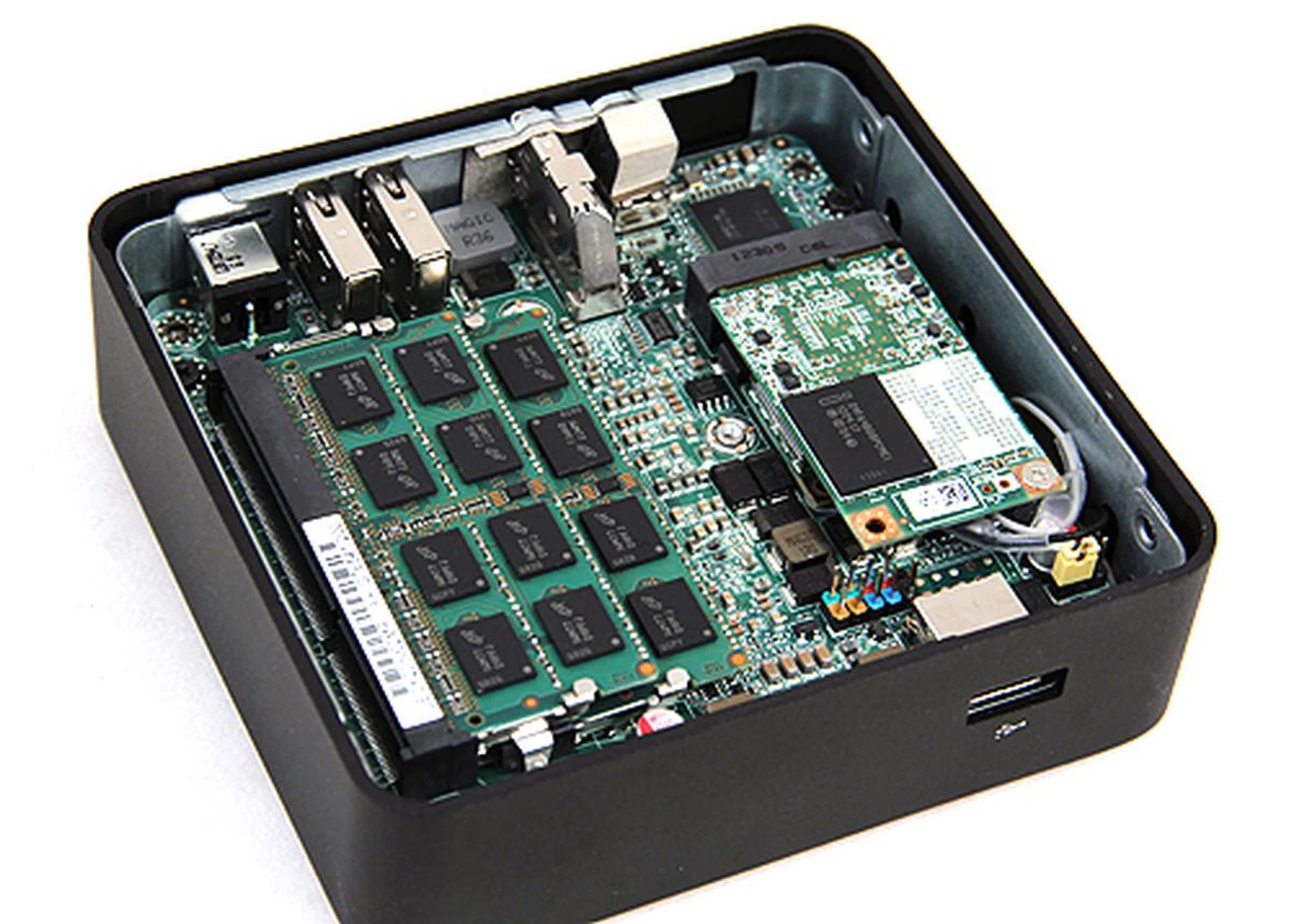 Here's what the Intel NUC Mini-PC looks like with the components installed, including the SO-DIMM memory.