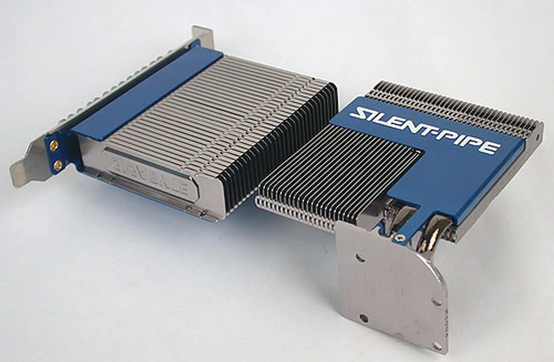 Here's what we meant by the separate heatsink (a giant radiator in fact), the Hybrid Silent-Pipe 2. 