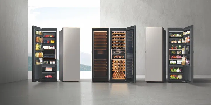 All three Bespoke Infinite Line fridges in their glory. (Image: Samsung)