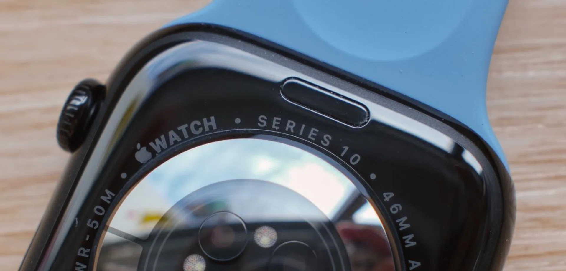 An improved charging coil means the Series 10 watches charge faster than its predecessor. Photo: HWZ