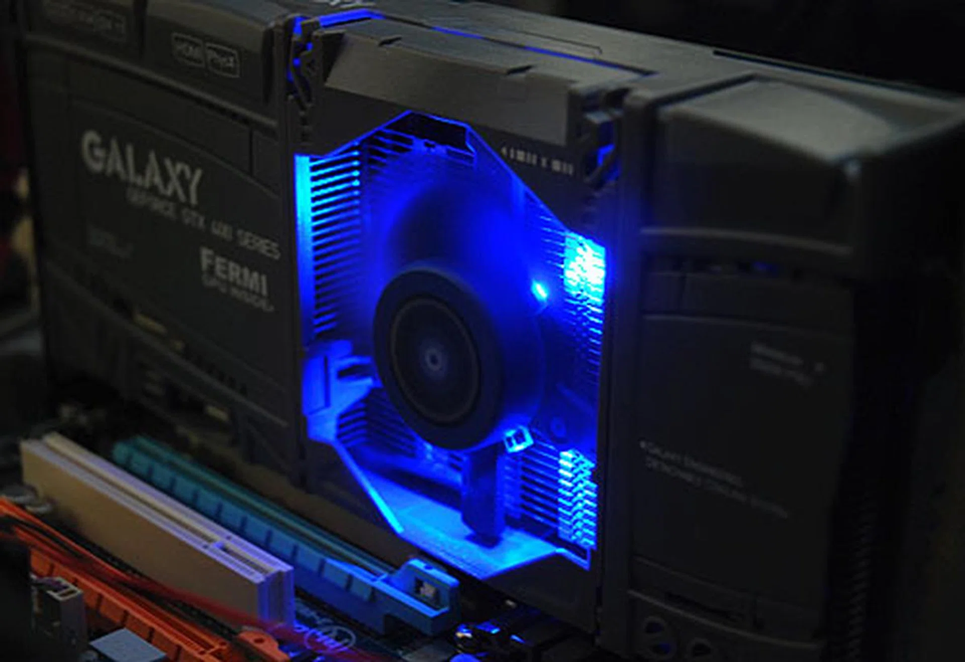 The cooler gives off a funky blue glow when in operation.