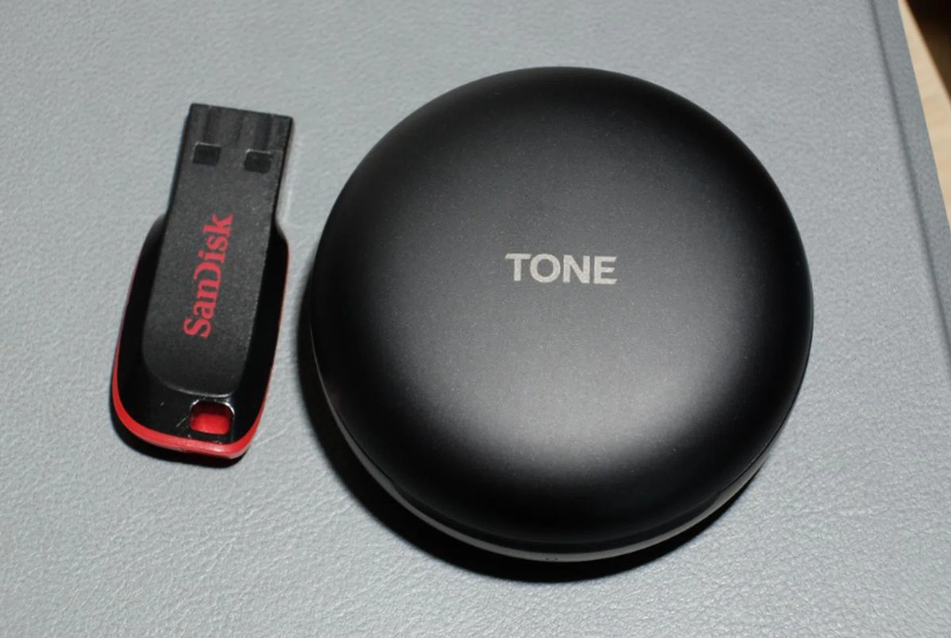 The charging case is really compact.