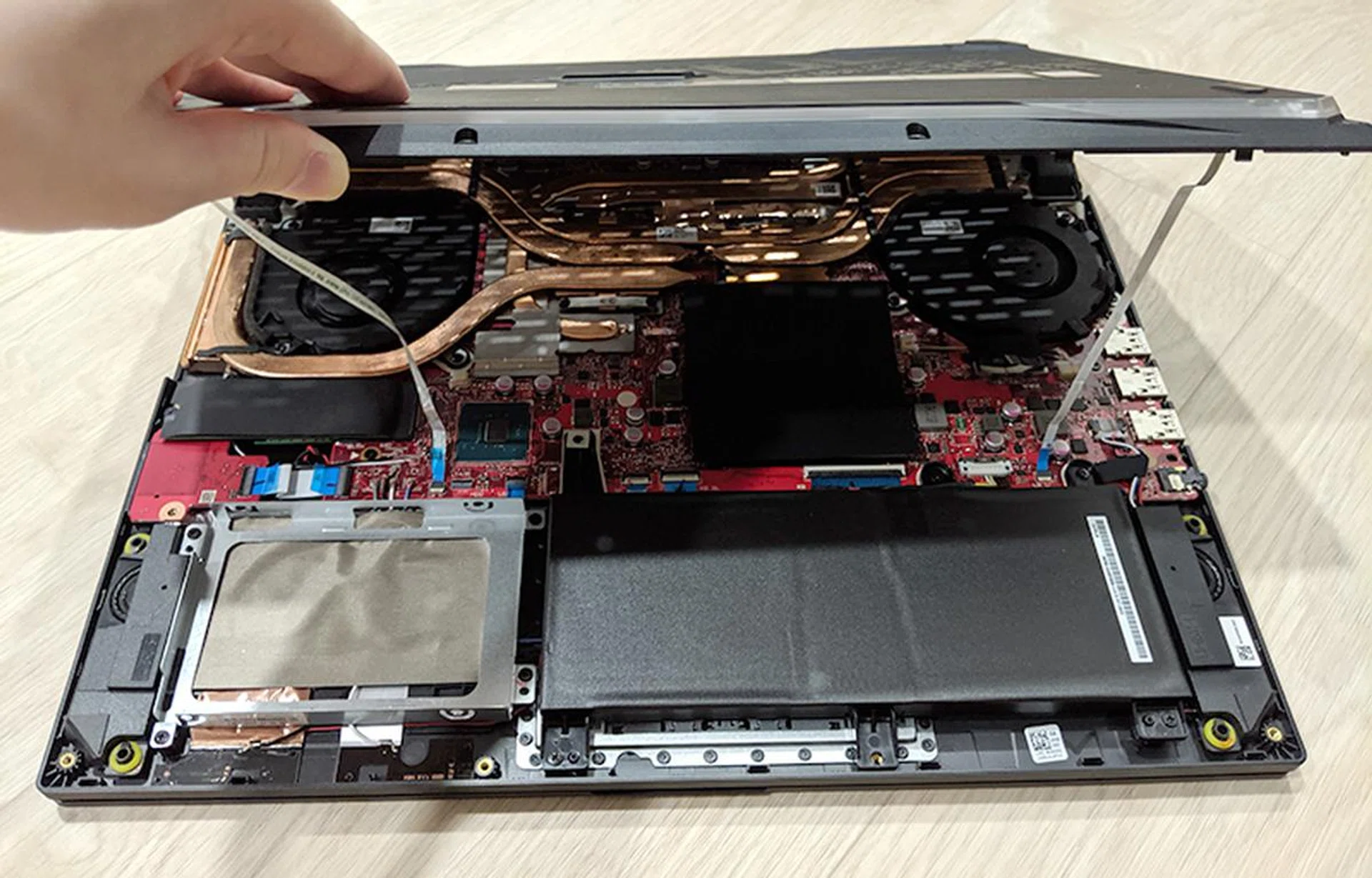 ASUS ROG Strix Scar III