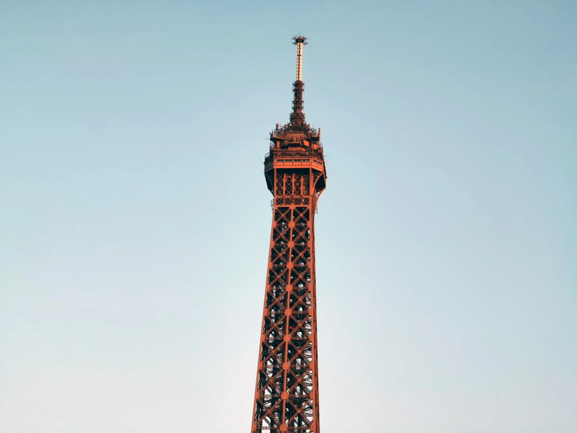 f/3.4, 135mm (5x zoom), ISO50, 1/100 sec