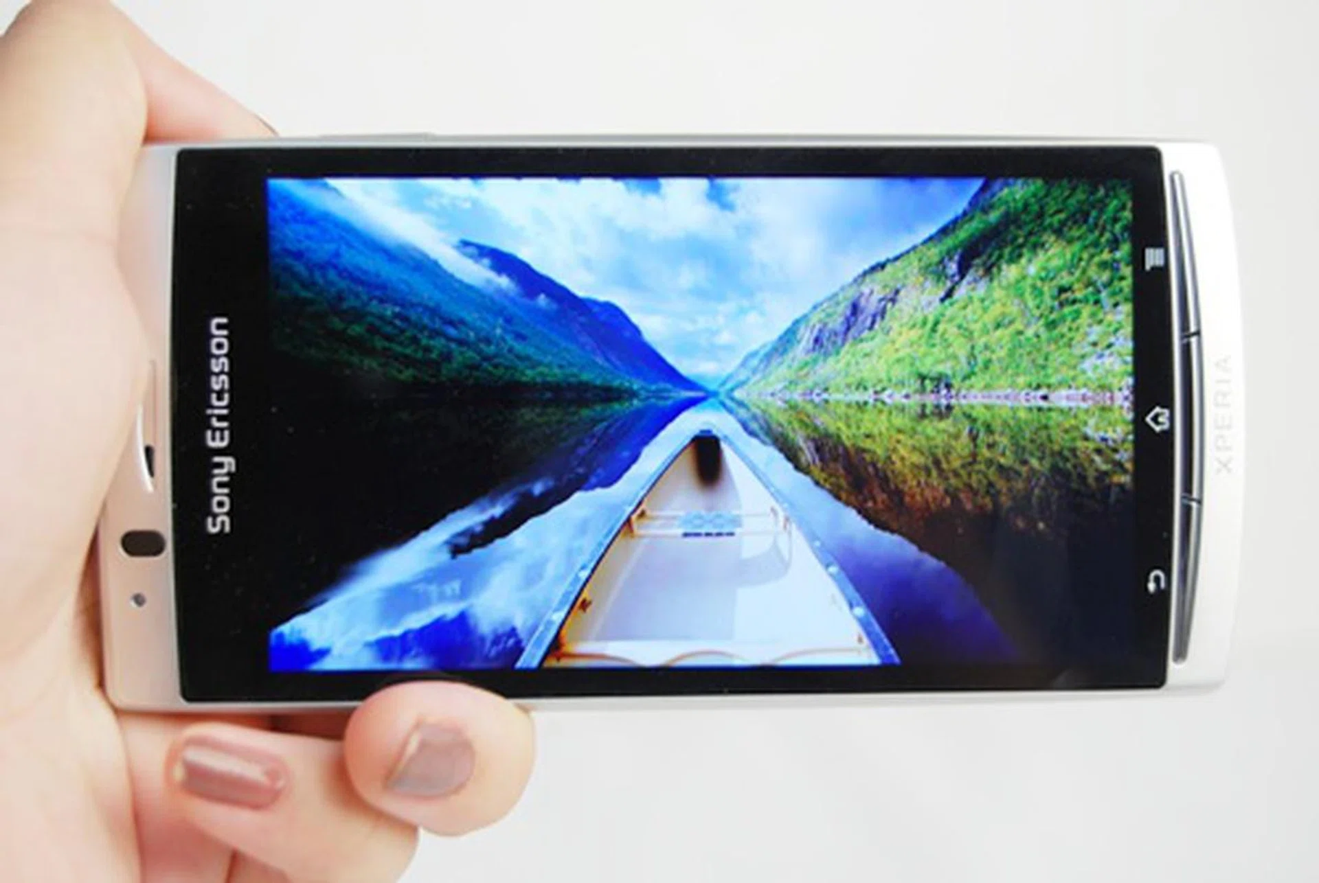 Looking impressive. The smartphone comes with a big 4.2-inch, 854 x 480 pixels multi-touch Reality Display with the Mobile BRAVIA engine enhancing its display.