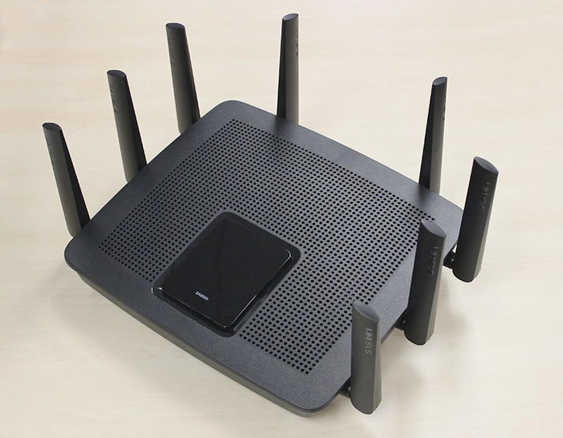 The Linksys EA9500 router is huge and full of antennas.