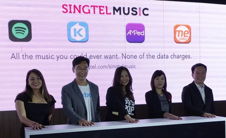 (from left: Ms. Sunita Kaur, MD, Spotify Asia; Mr. Andrew Ho, KKBOX; Ms. Diana Chen, VP of Mobile Marketing, Singtel; Ms. Ellena Liu, AMPed; Mr. Lai Mun Dart, Head of Youth Segment, MediaCorp)