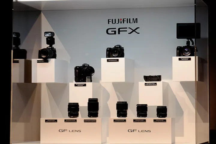 Six lenses and a slew of accessories have already been planned for the GFX 50S.