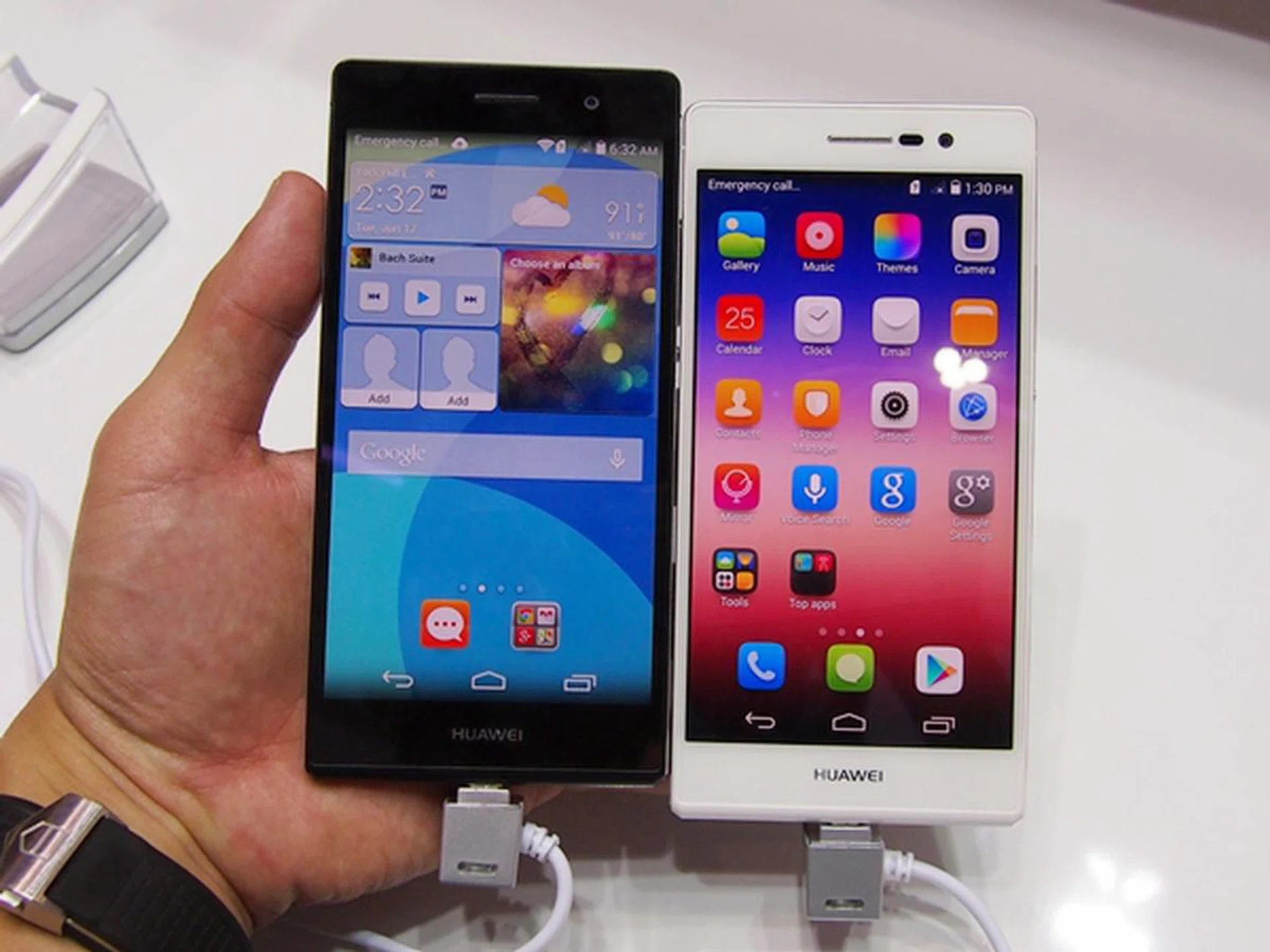 The display on the P7 is actually quite good. Colors are bright, blacks are deep and the contrast is excellent.