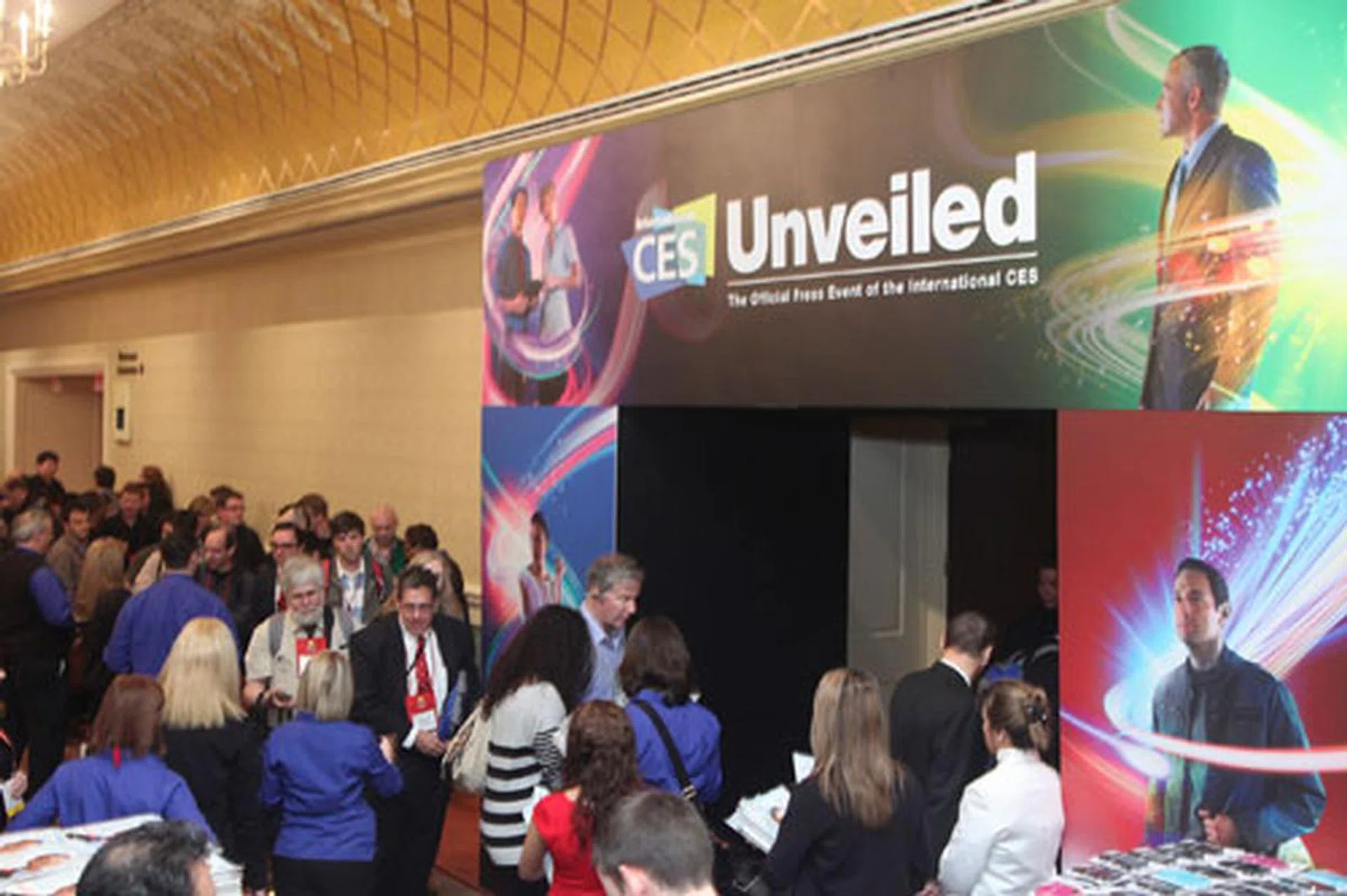 Before the show officially opens, media were invited to CES Unveiled, which is the official press event of the International CES. Here, we got a pre-show look at who will be making news headlines. (Source: CEA)