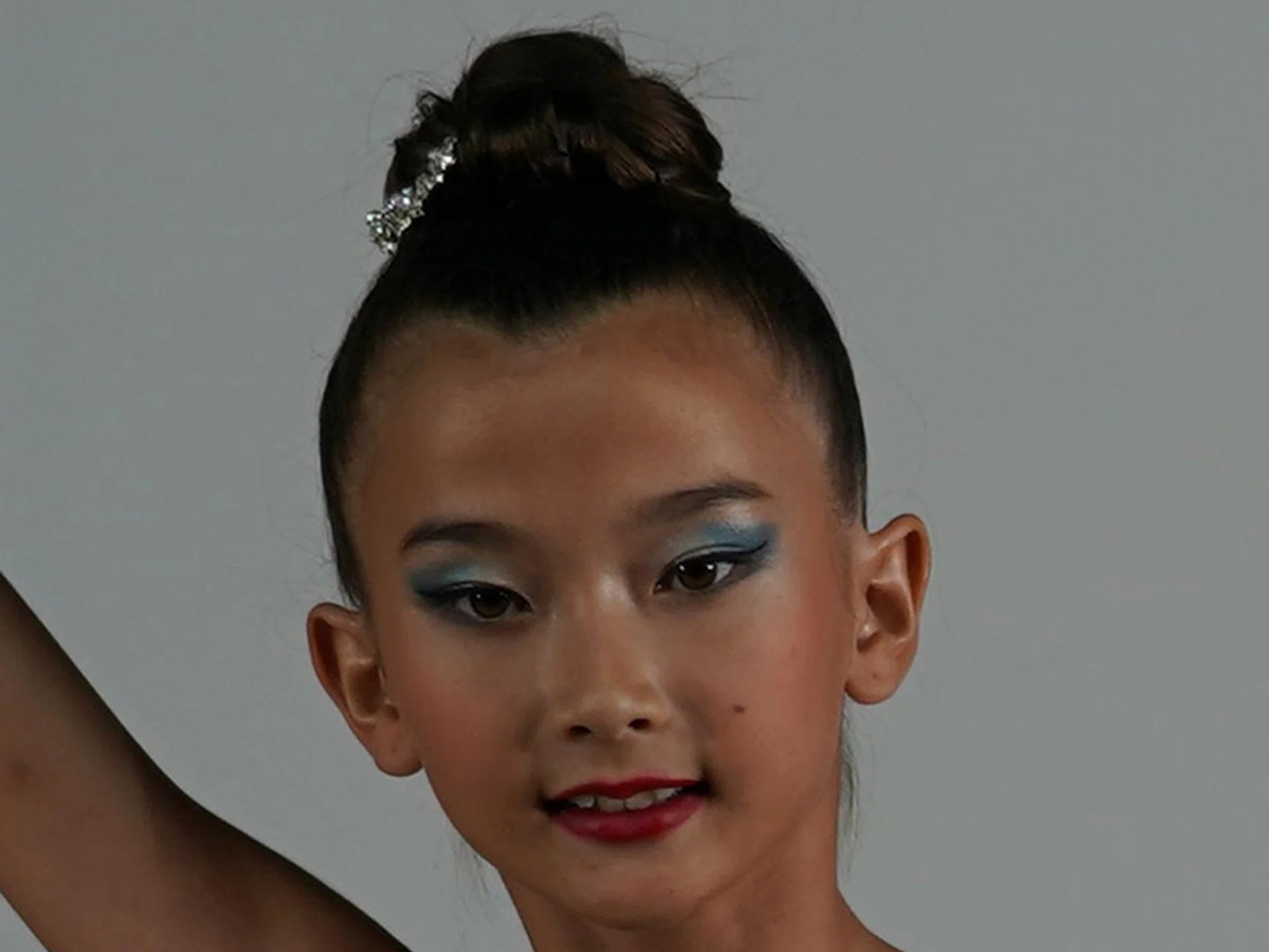 100% crop