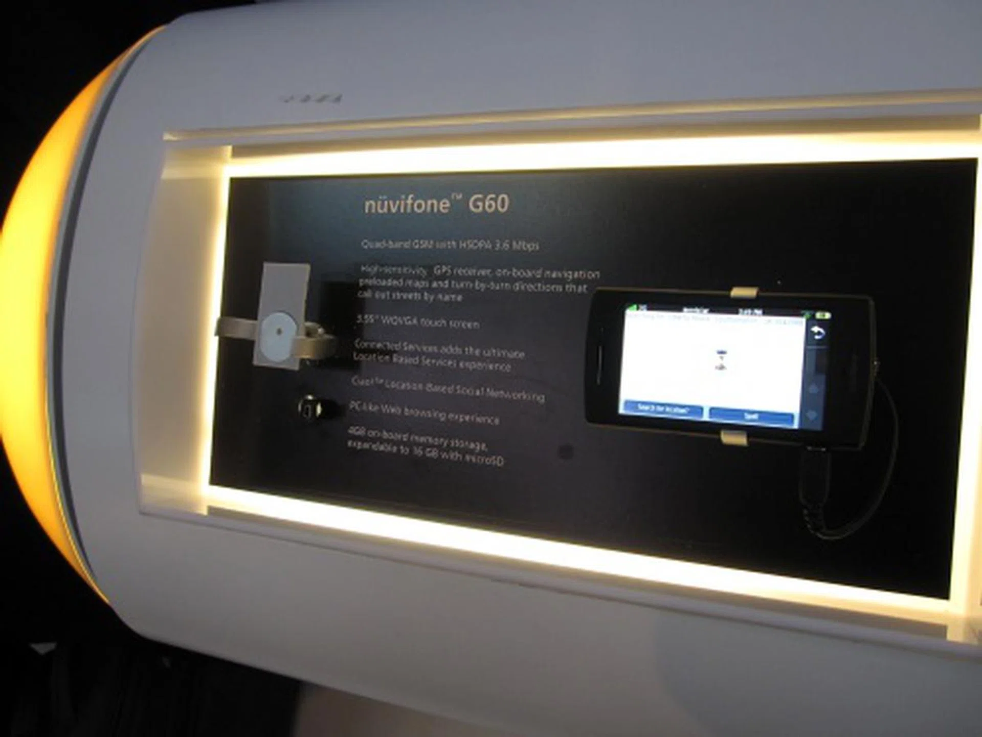 So hot were the Garmin-Asus handsets that someone actually stole a set! Watch out for it on ebay!