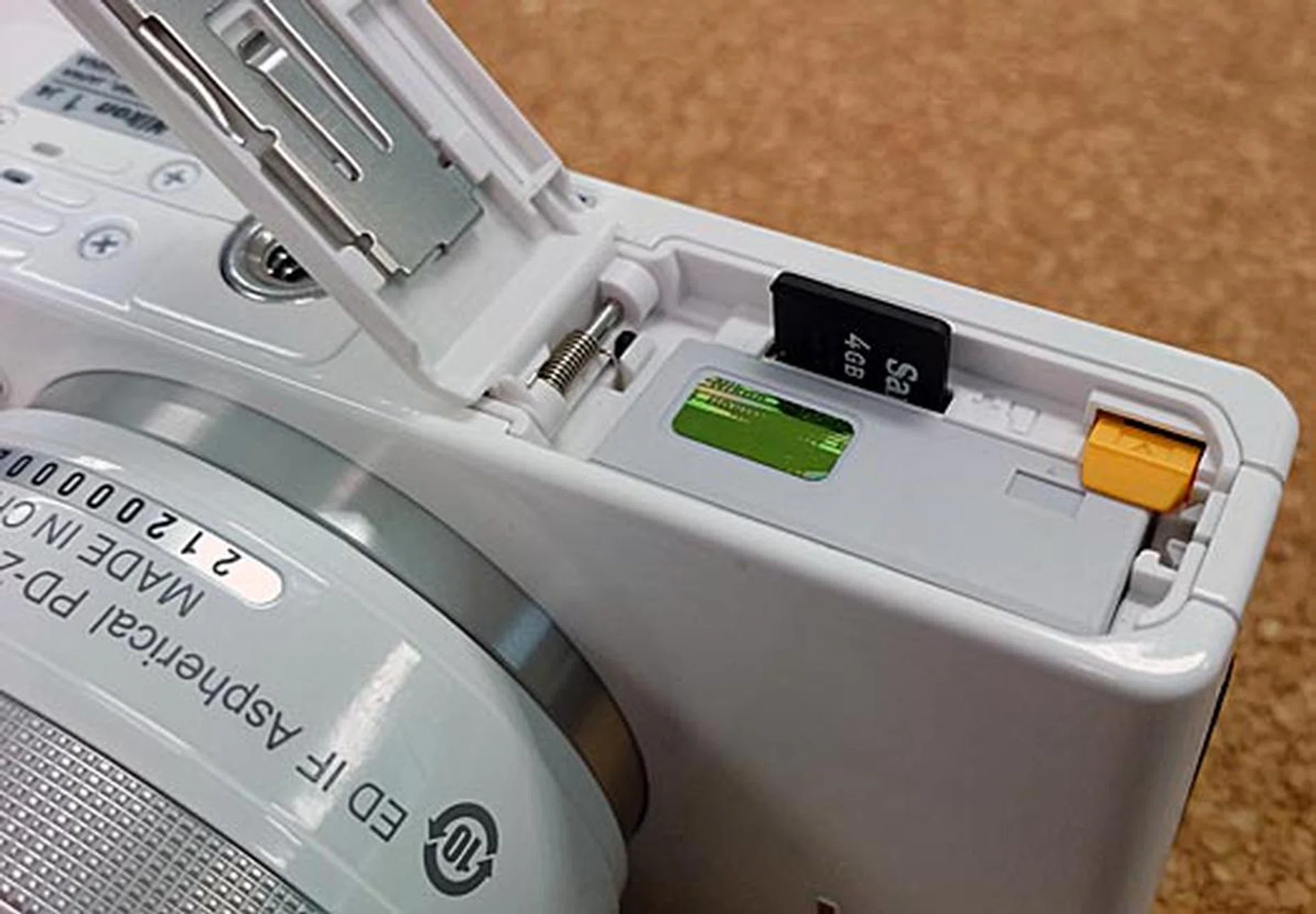 The J4 uses Micro-SD cards for better compatibility with smartphones and tablets.