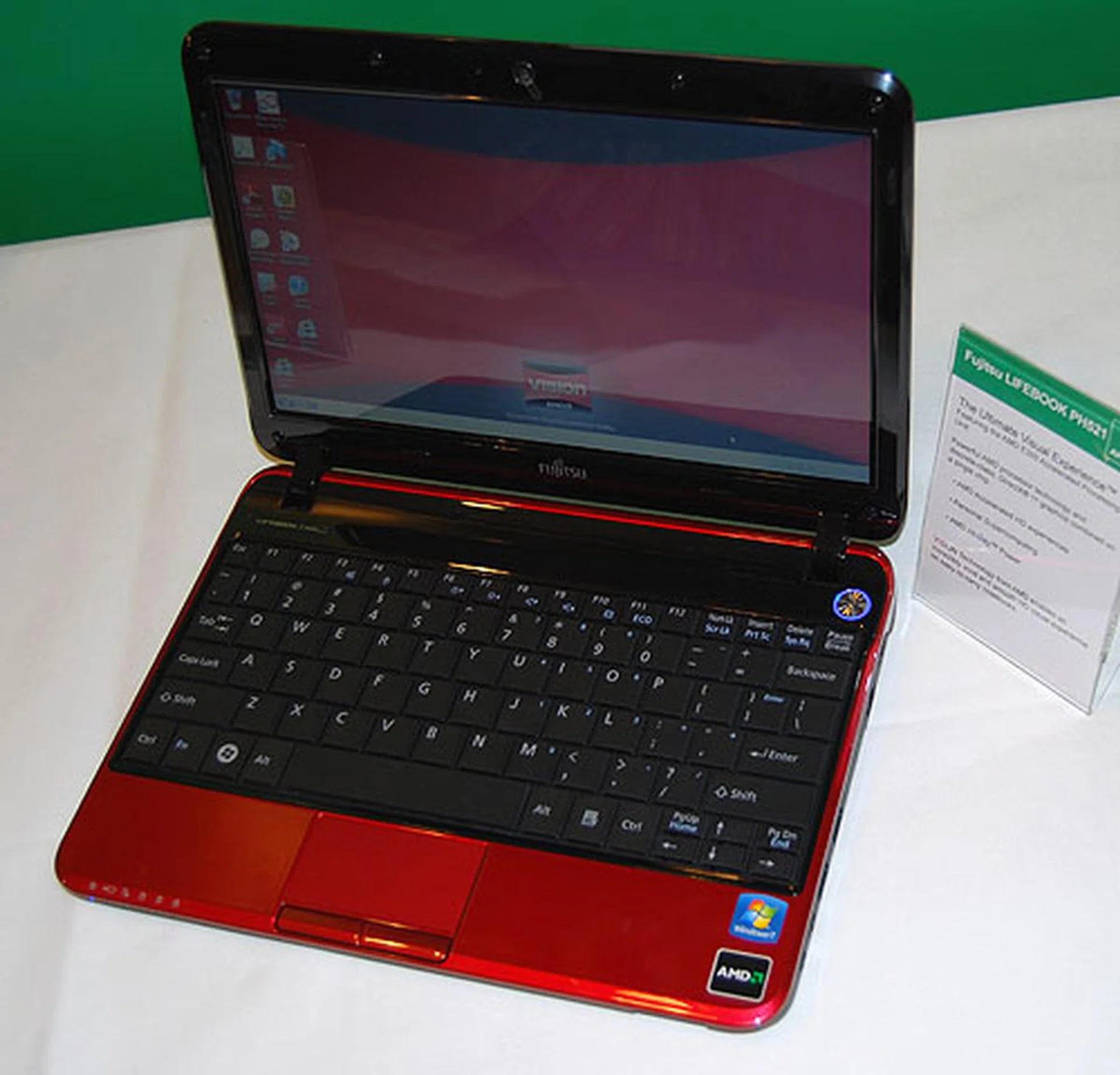 Fujitsu's 11.6-inch Brazos notebook is the Lifebook PH521, with 2GB of RAM, a 320GB HDD and a 6-cell battery to complement its dual-core 1.6GHz APU. 