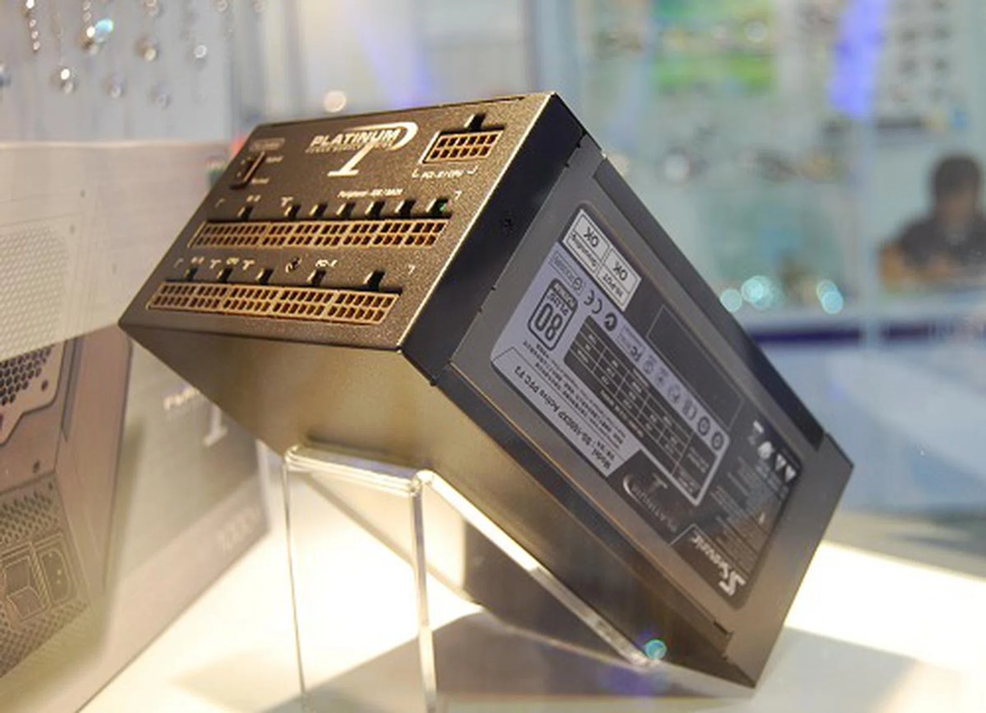 You've likely seen many 80 Plus certied PSUs, but have you seen an 80 Plus Platinum certified PSU? Well, it's a small but growing list as more PSUs are able to easily achieve the previous laid out standards. At the Platinum level, the PSU has to achieve up to 92% efficiency. Seasonic will soon debut two PSUs that achieved this standard and it has even simply named the series as Platinum. As you can see, it supports full modular cabling.