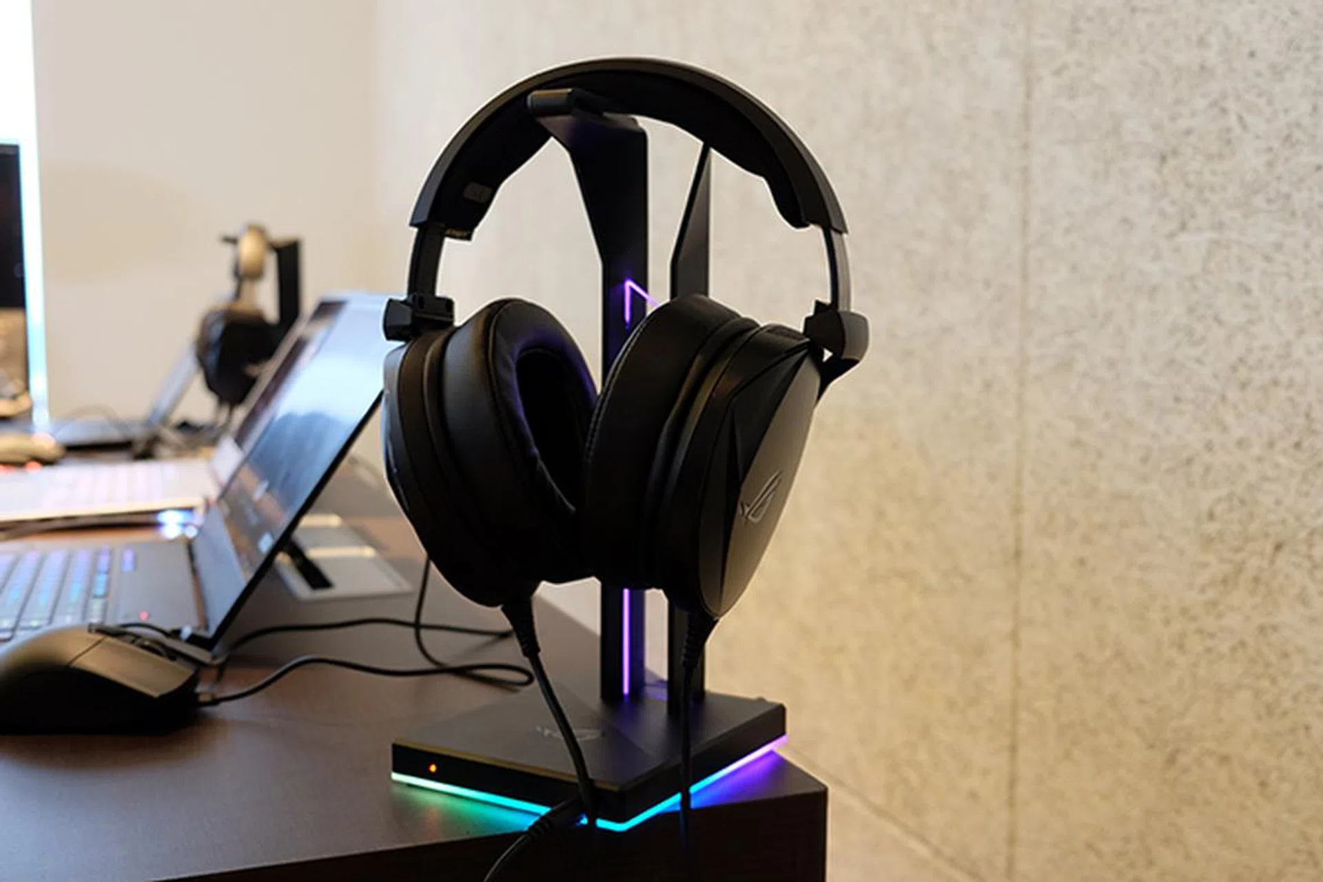 ASUS ROG Theta Electret