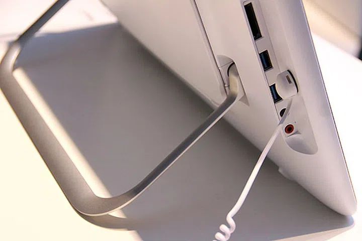 The two USB 3.0 ports and the combined Memory Stick and SD card slot are located on the left hand side.