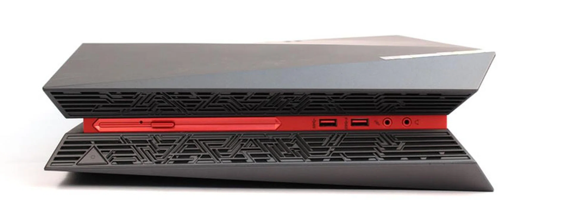 The front USB 3.0 ports and headphone and microphone jacks have all been colored red. 