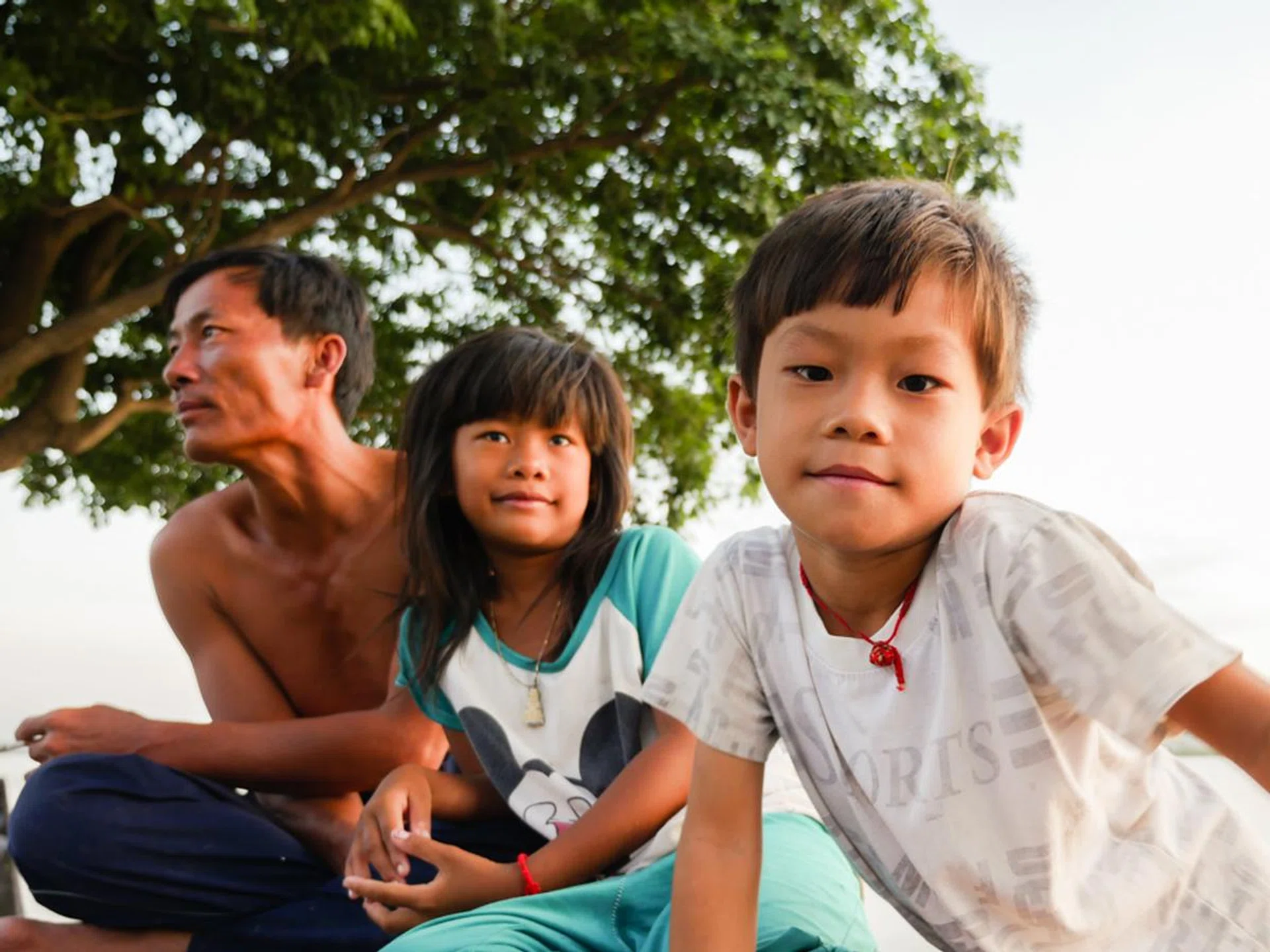 f/2.8 at 24mm, 1/80 sec, ISO 200.