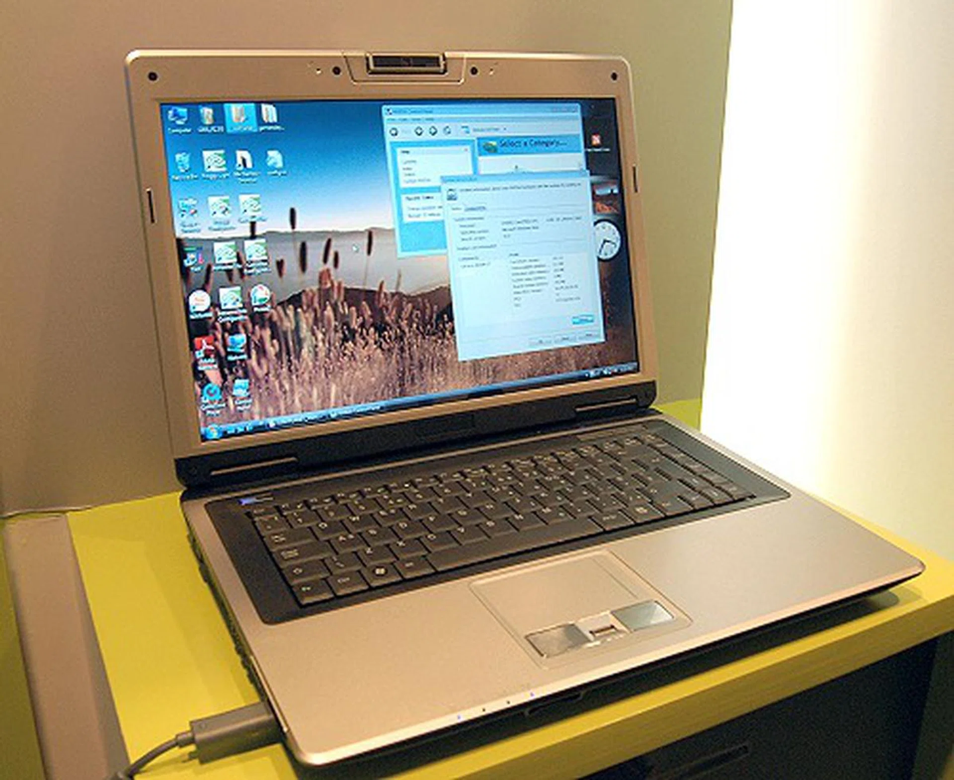 Here's an upcoming ASUS notebook that's using a fairly high-end GeForce 8M series GPU.