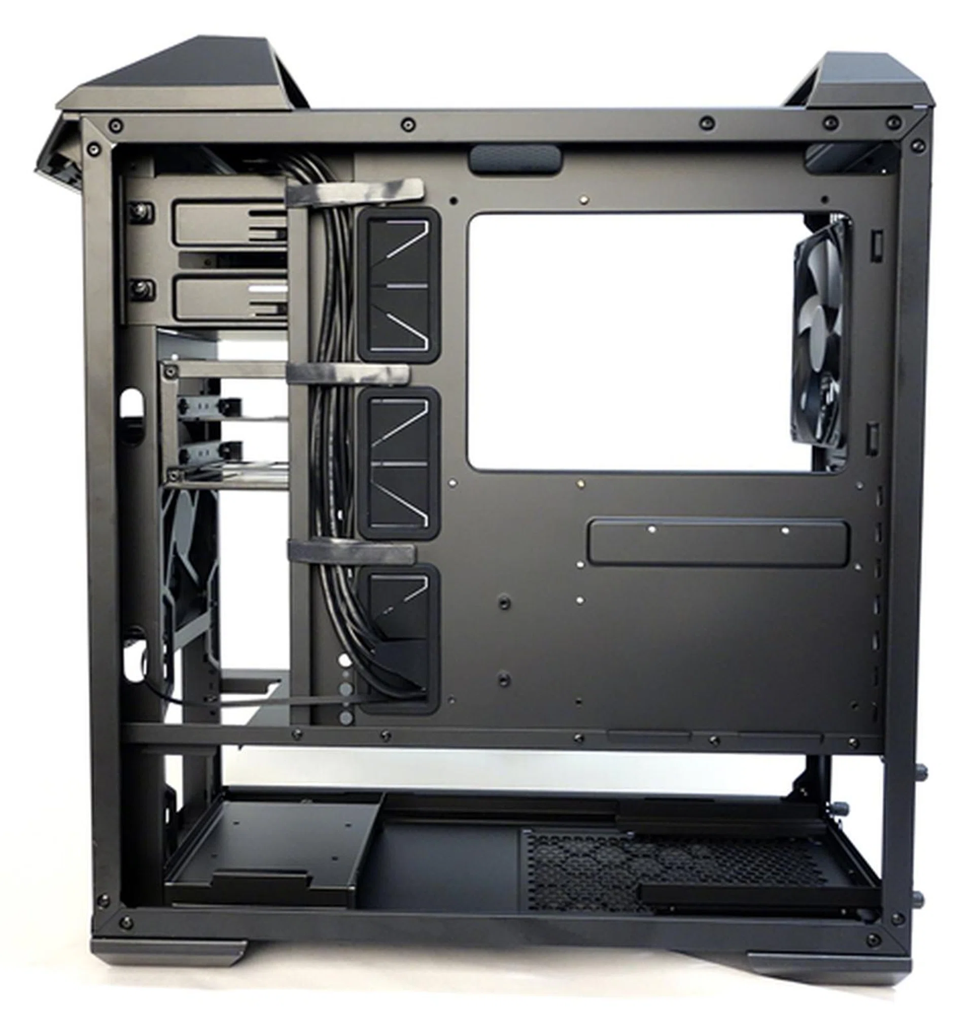 Here's a view of the rear of the motherboard tray. Look at how neatly bundled the cables are!