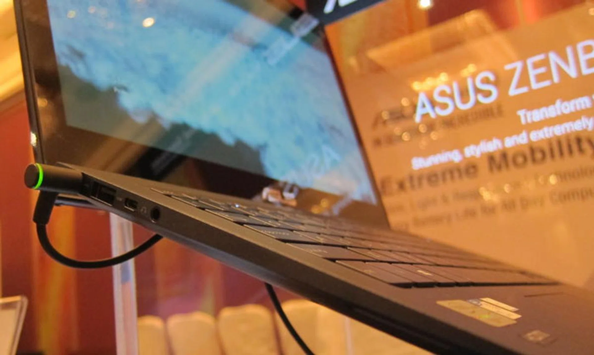 The more premium ASUS Zenbook UX301 has a thinner profile, and lighter body, as well as a more powerful Intel Core i7 CPU (and onboard GPU), and a much sharper WQHD 2560 x 1440p display. 