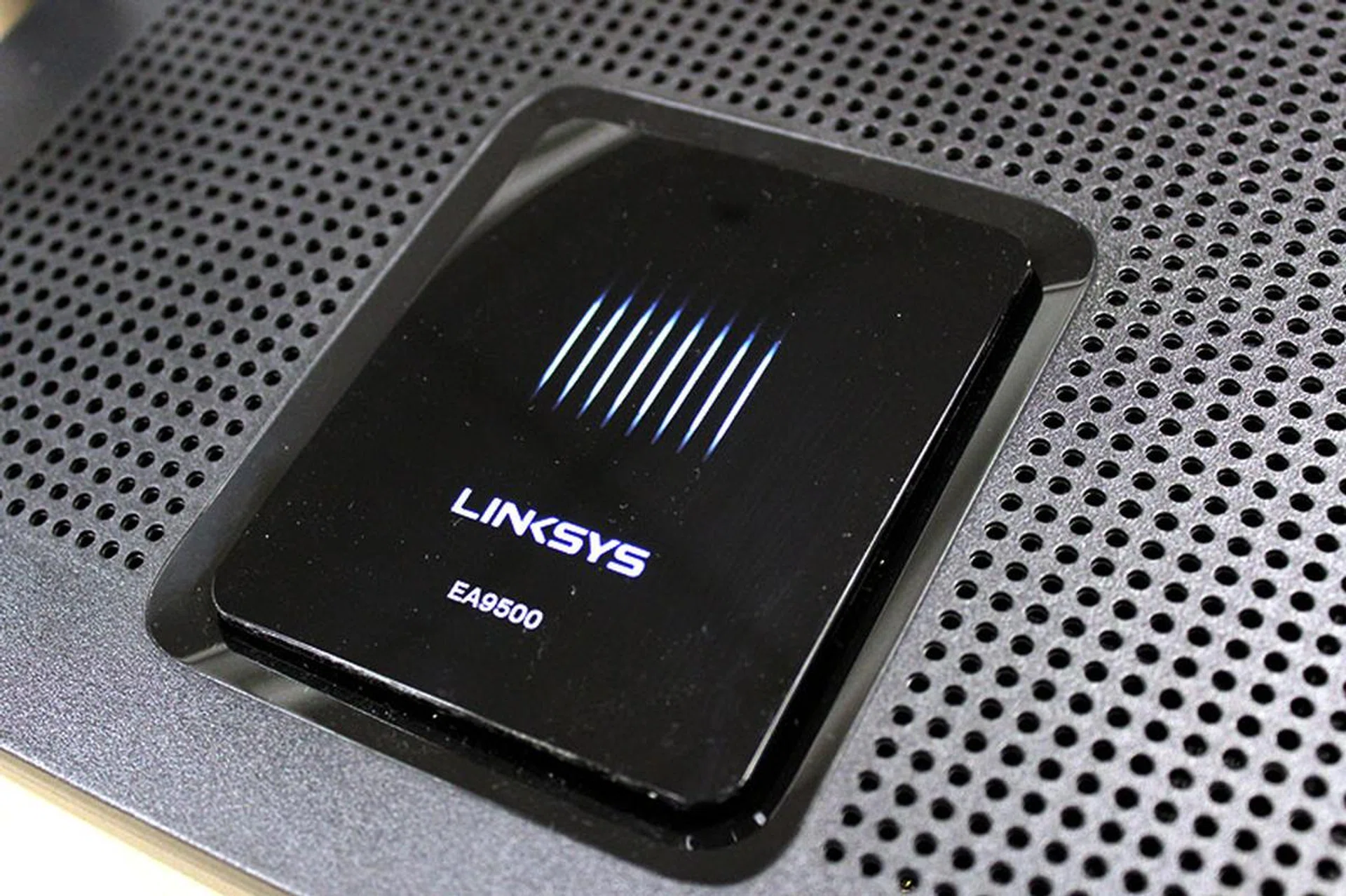 The front LED panel looks cool and lets you know if there's any MU-MIMO devices connected to it.